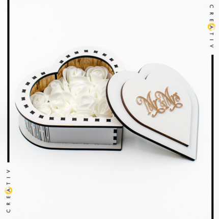 Cutie pentru verighete inima Mr & Mrs
